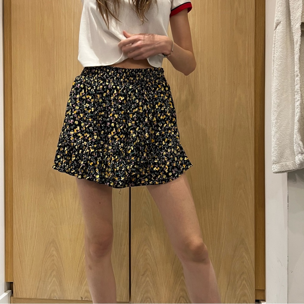 Floral mini skirt